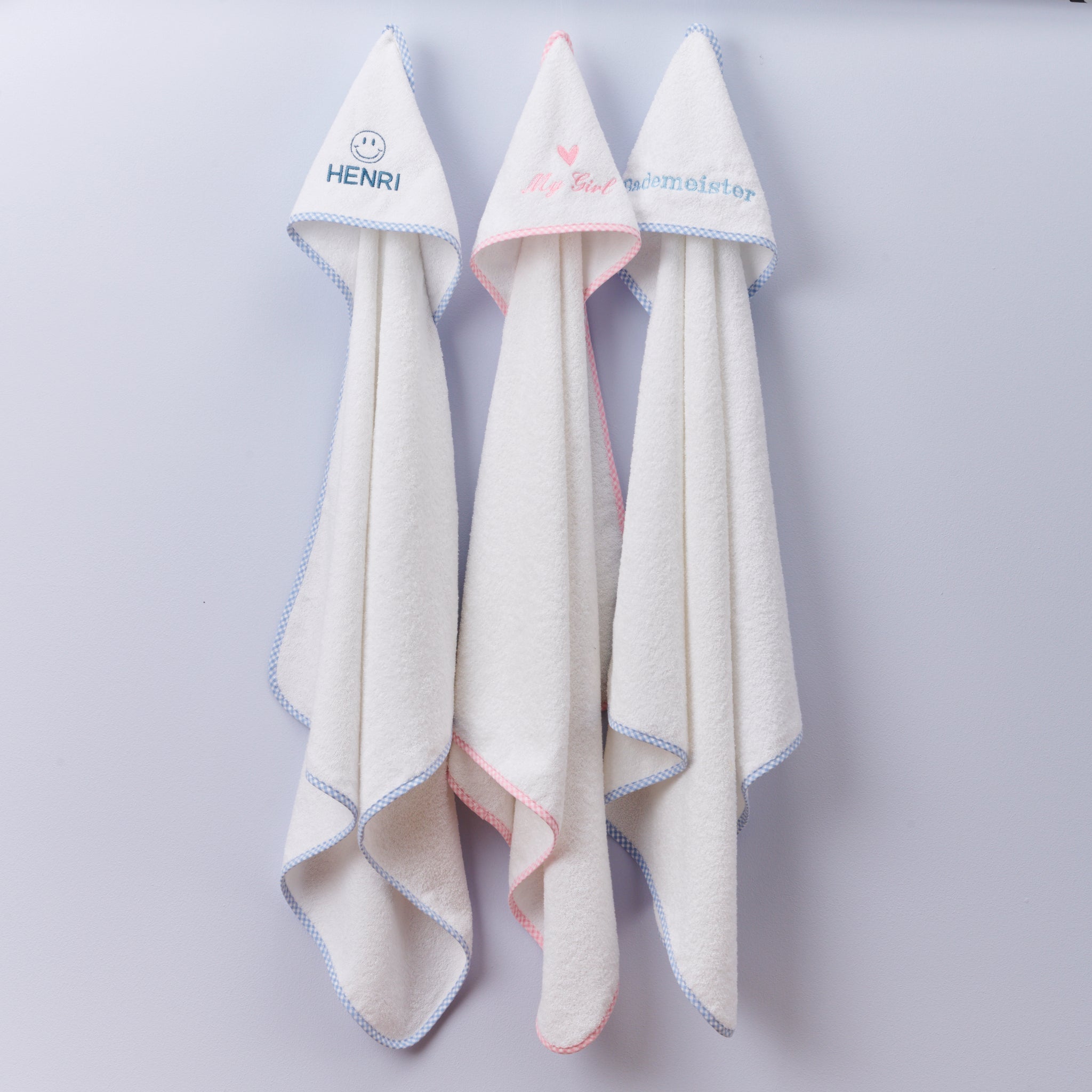 Bademantel & Kapuzenhandtuch Geschenkset – personalisiertes Babygeschenk zur Geburt oder Taufe