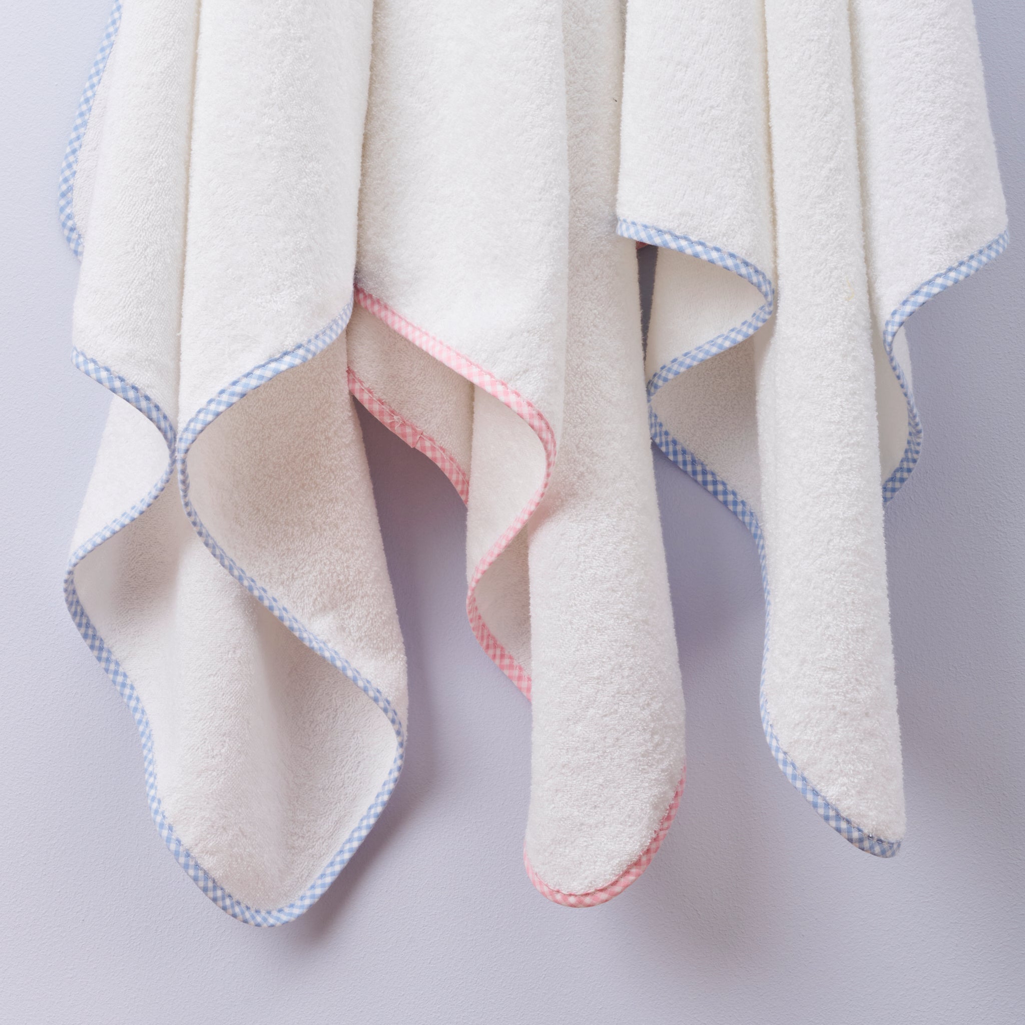 Bademantel & Kapuzenhandtuch Geschenkset – personalisiertes Babygeschenk zur Geburt oder Taufe