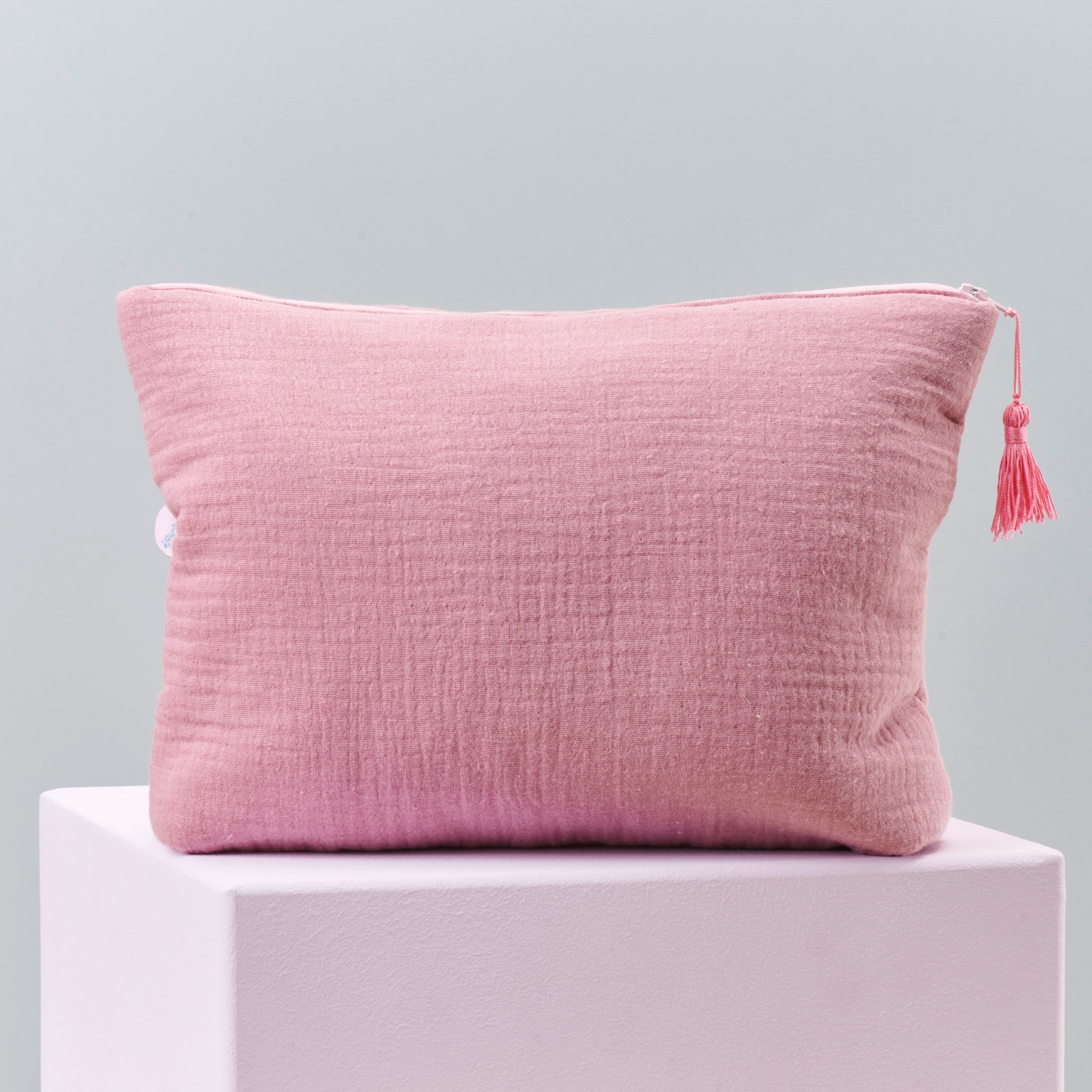 Geschenkset – personalisierte Kulturtasche und Swaddle zur Baby Shower oder Geburt