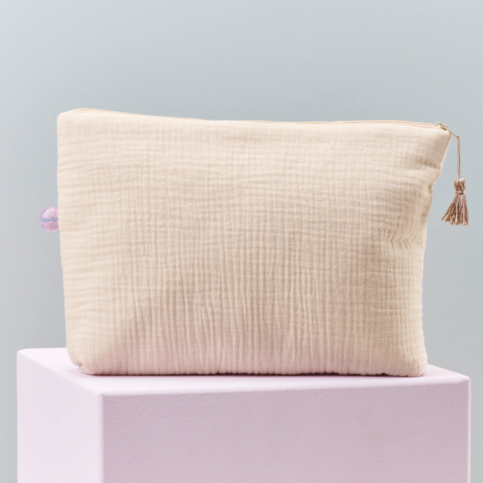 Geschenkset – personalisierte Kulturtasche und Swaddle zur Baby Shower oder Geburt