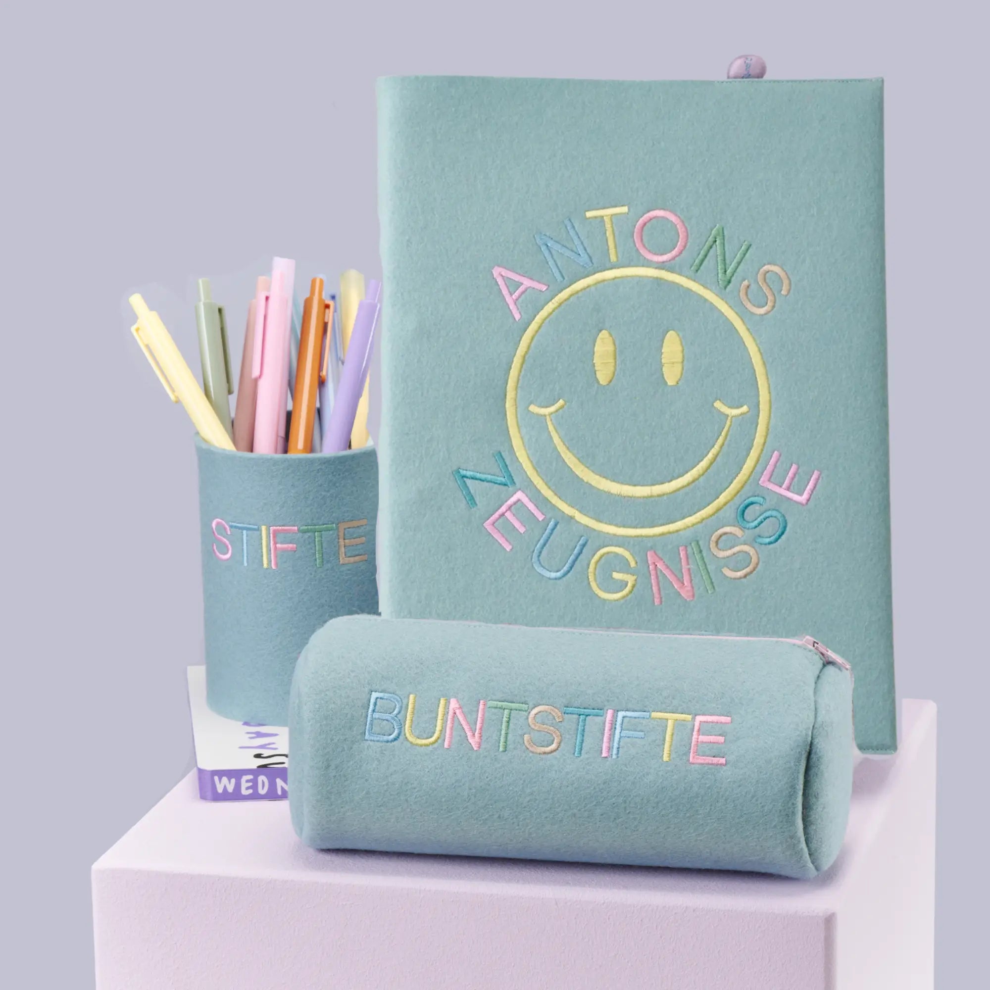 Geschenkset – personalisierte Zeugnismappe & Stiftebecher  zur Einschulung